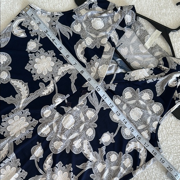 PerSeption Concept Floral Sleeveless Women's Top Dark Blue and White Size Small - Picture 7 of 9